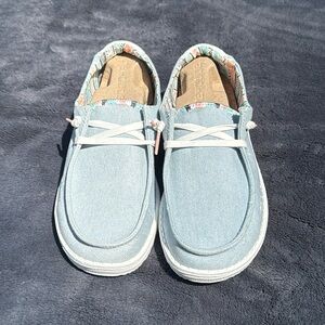 Hey Dude Woman’s Shoe - Size 7